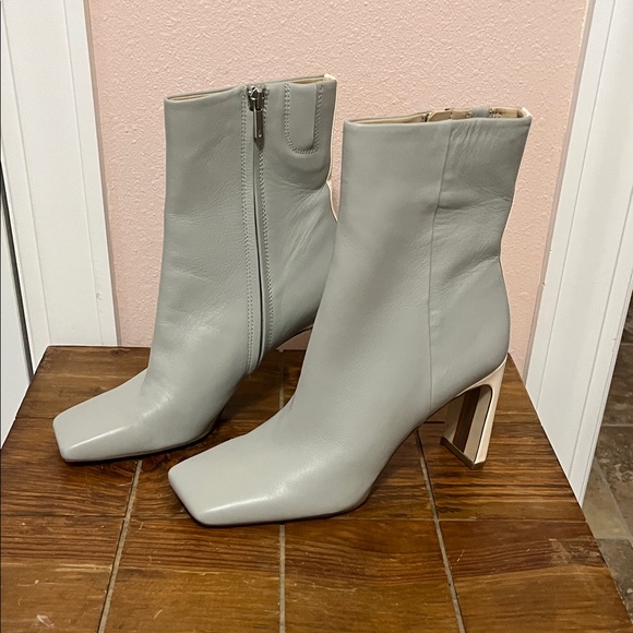 Sam Edelman Light Gray Heeled Boots
